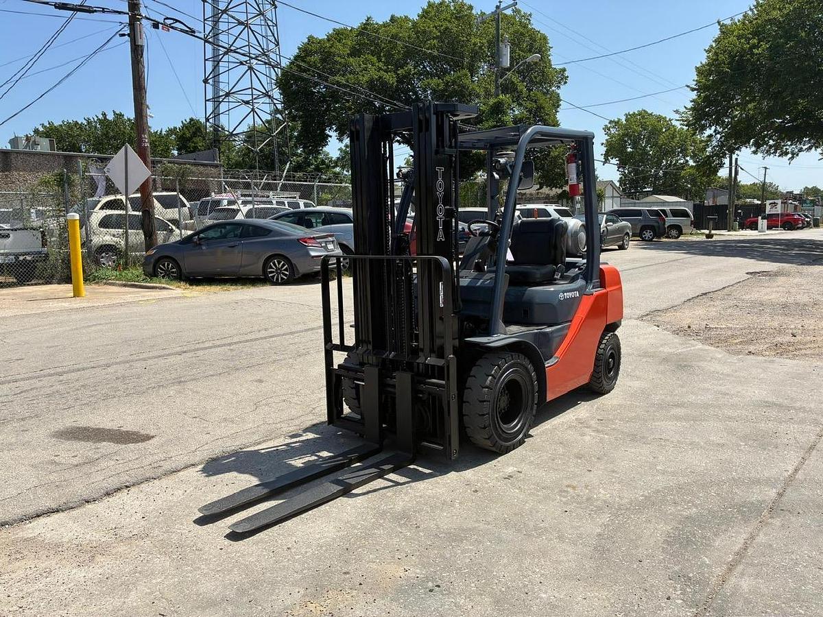Used 2019 TOYOTA 8FGU25