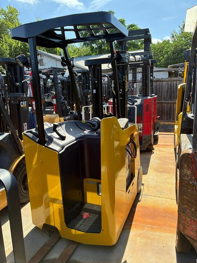 Used 2018 YALE ESC035ADN36TE082