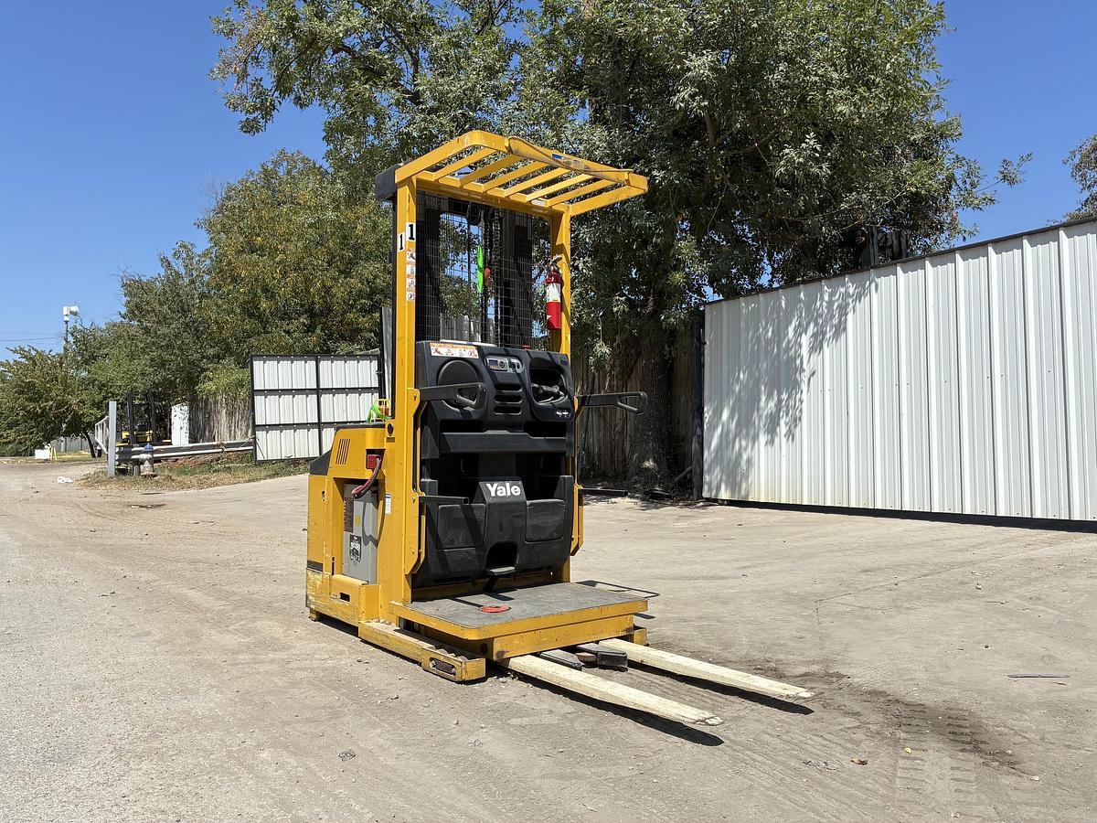 Used 2019 Yale OSO30EFN24TE095