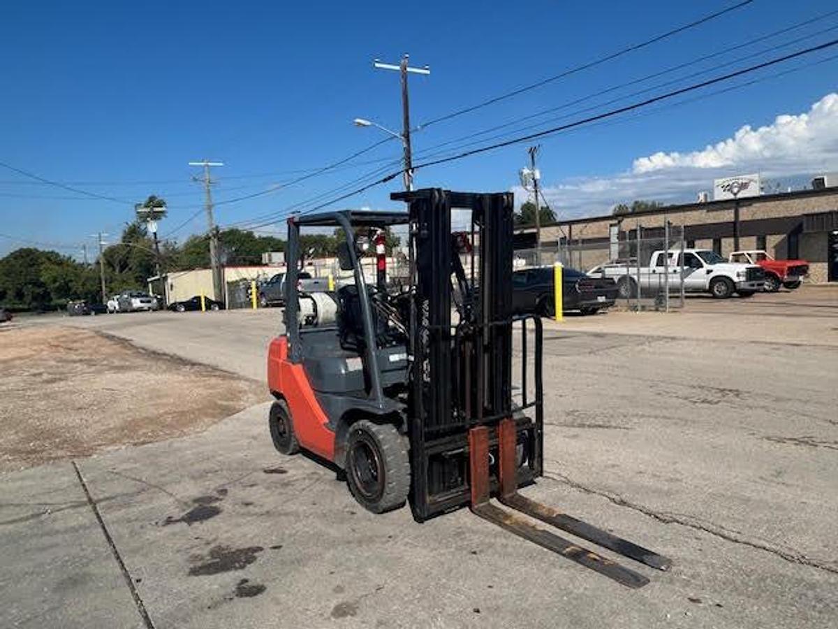 Used 2011 Toyota 8FGU25