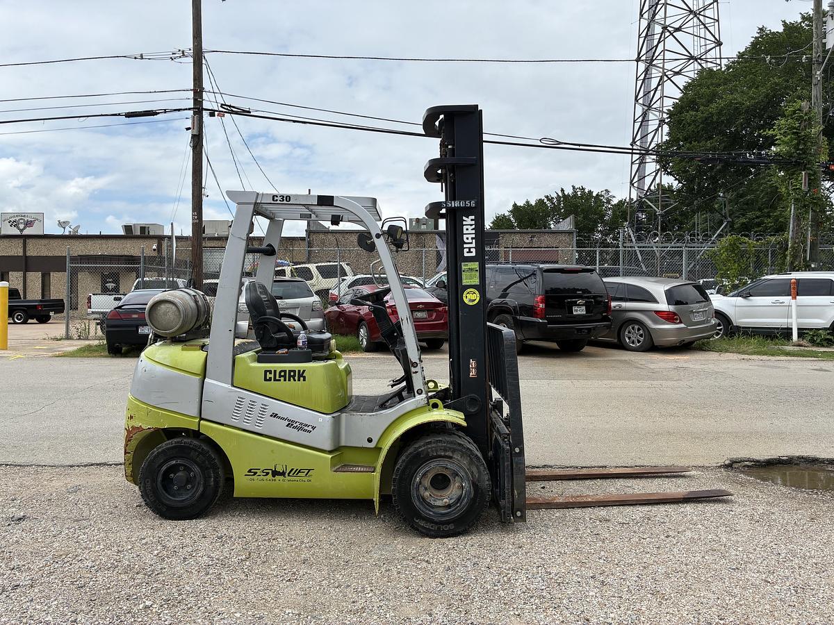Used 2017 CLARK C30L