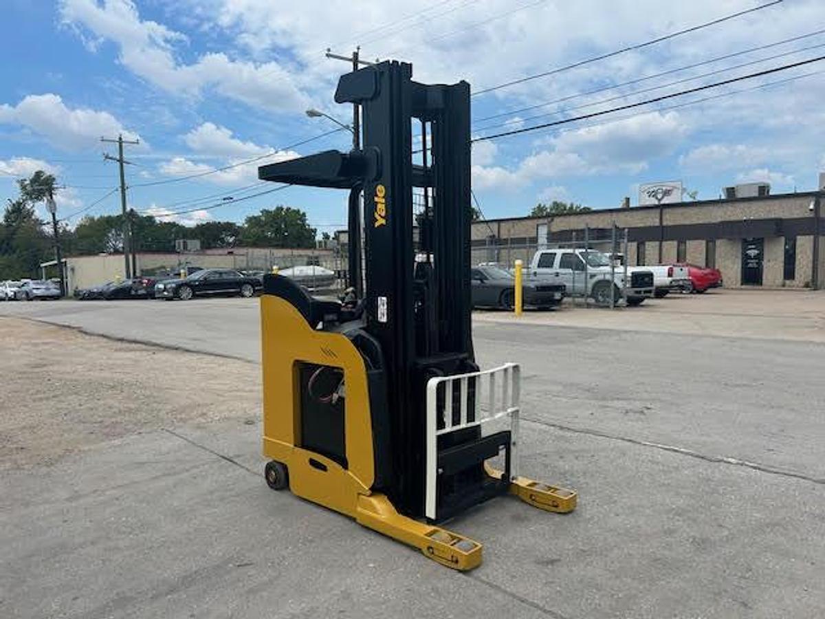 Used 2011 Yale NR045EANL36TE110
