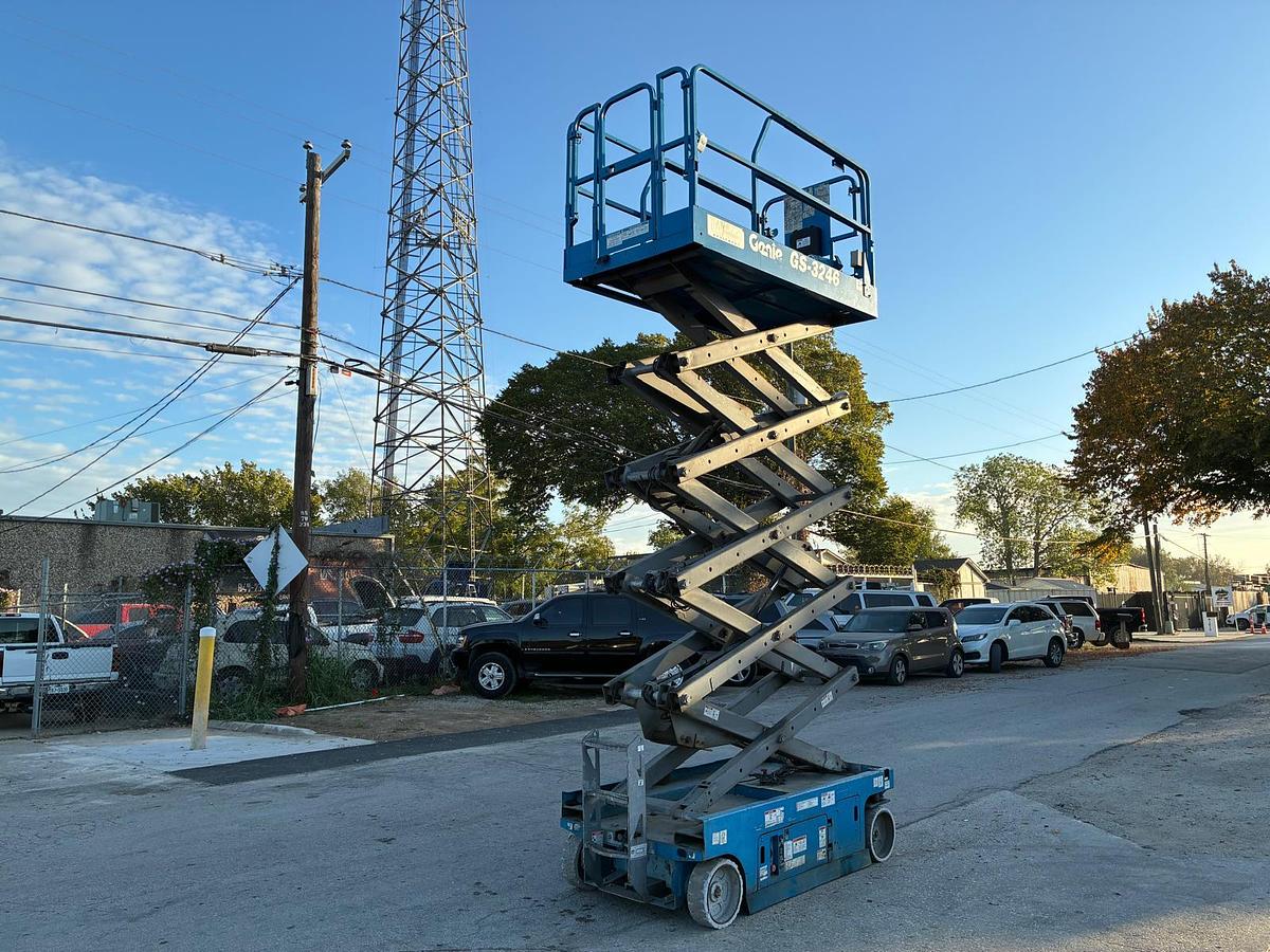 Used 2006 GENIE GS3246