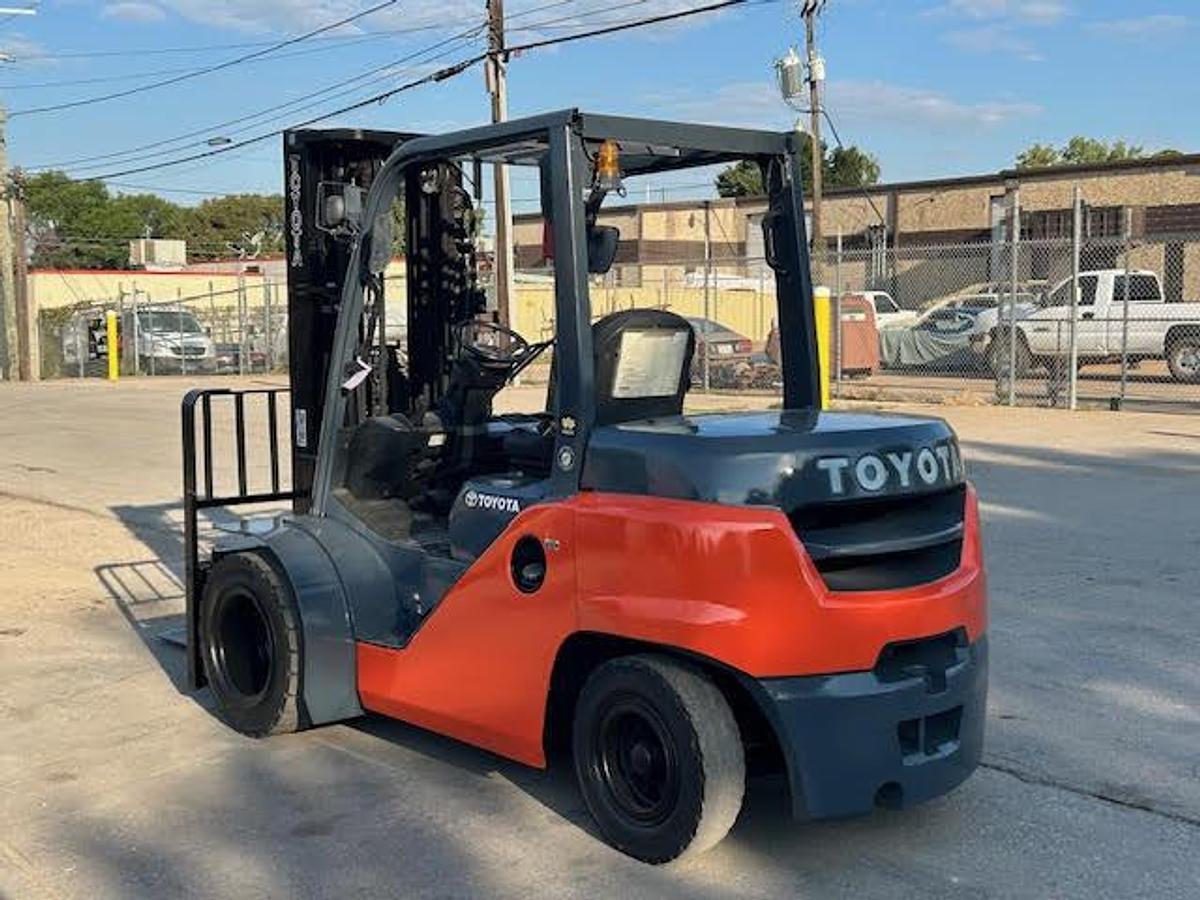 Used 2014 Toyota 8FD40U