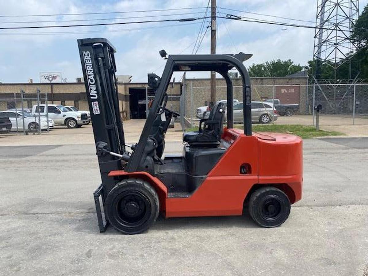 Used 2017 UniCarriers FHD30T5V