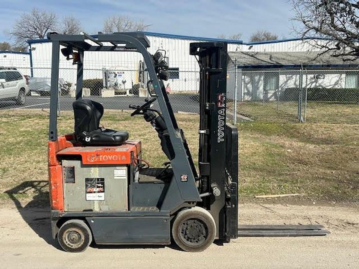 Used 2017 Toyota 7FBCU15 3000LBS