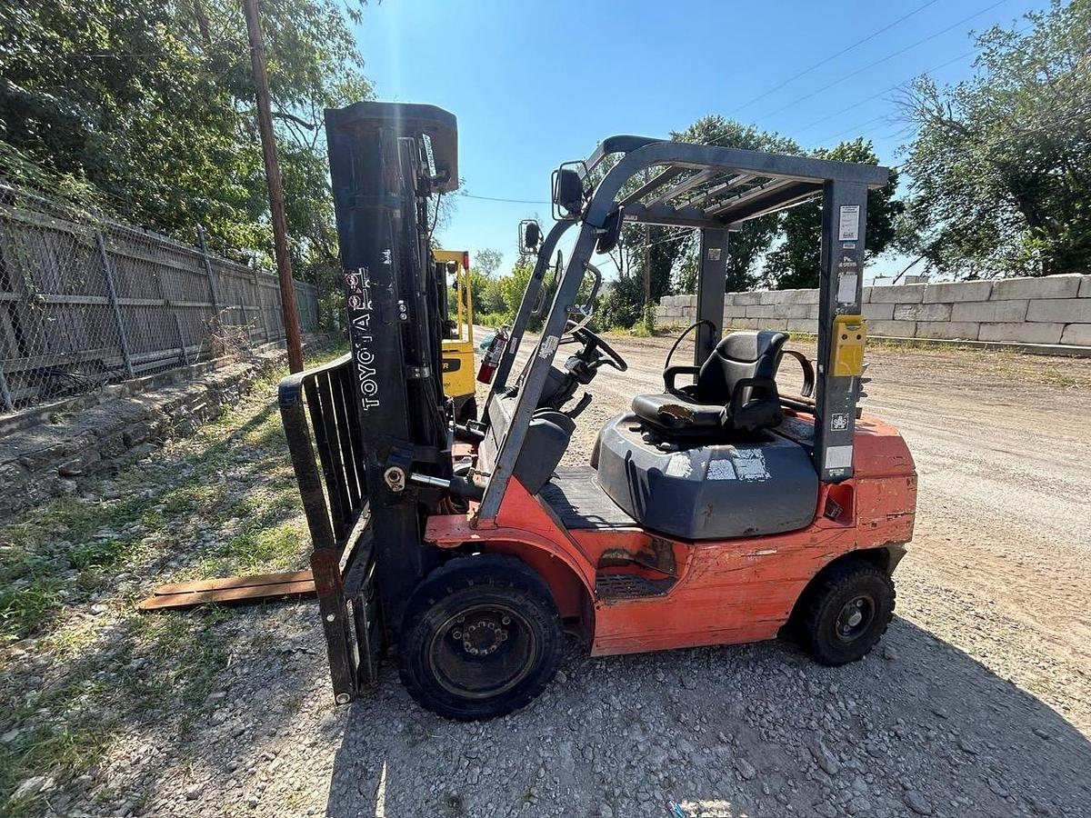 Used 2005 TOYOTA 7FGU25