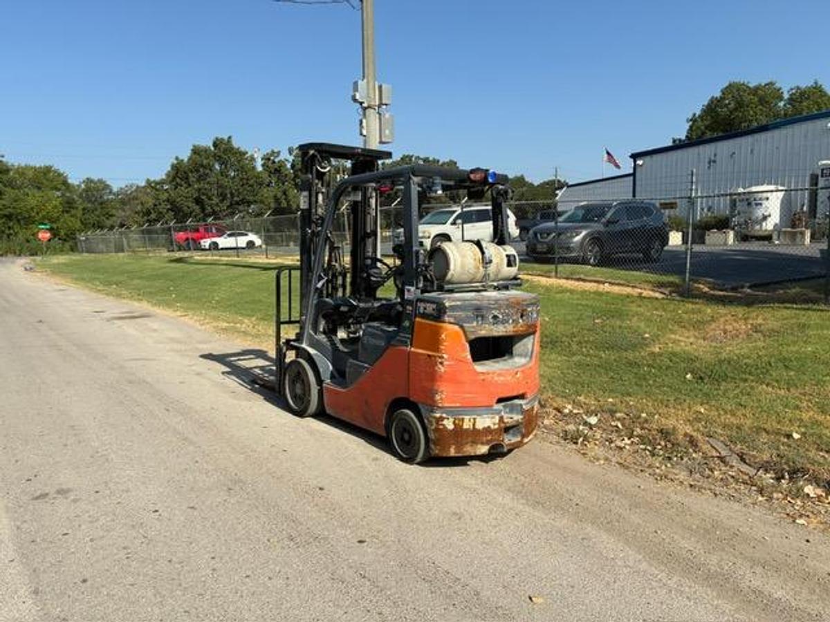 Used 2021 TOYOTA 8FGCU30