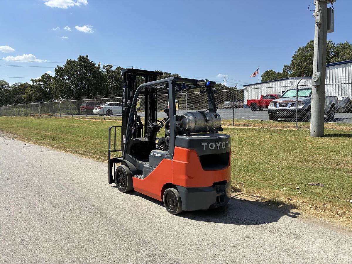 Used 2021 TOYOTA 8FGCU30 6000 LBS