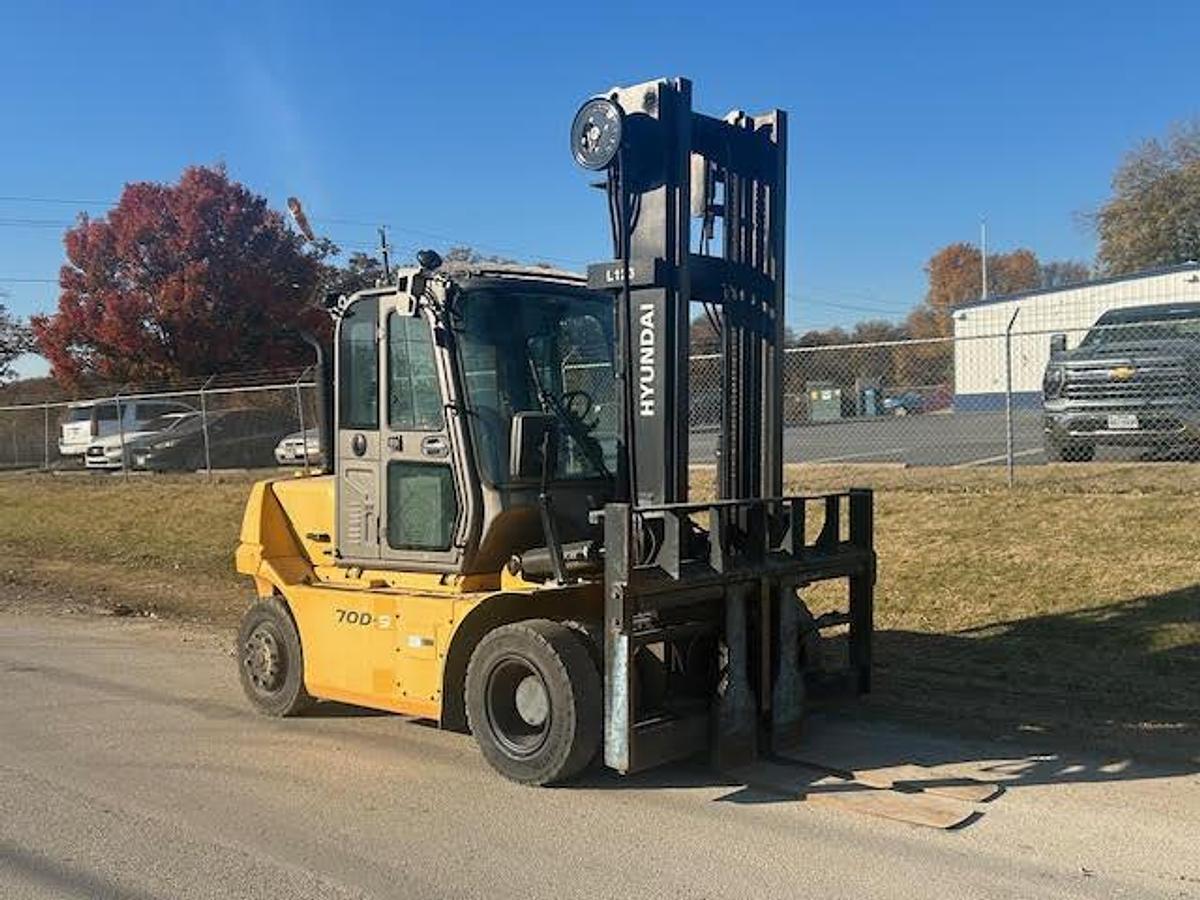 Used 2019 Hyundai 70D-9