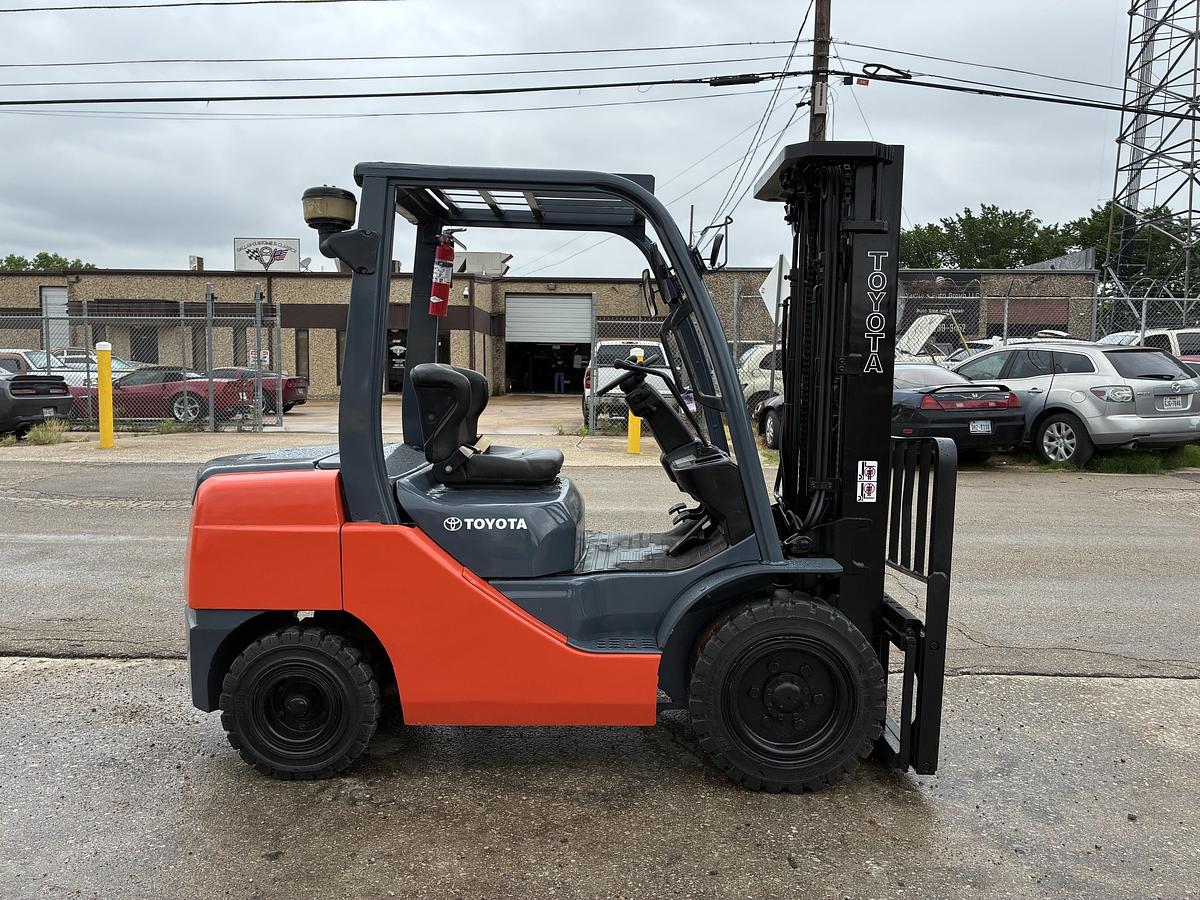 Used 2011 Toyota 8FDU30