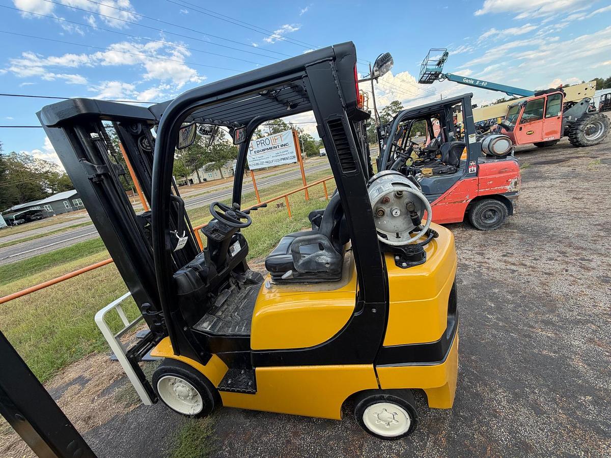 Used 2020 Yale GLC060VXNEAE090 6000LBS