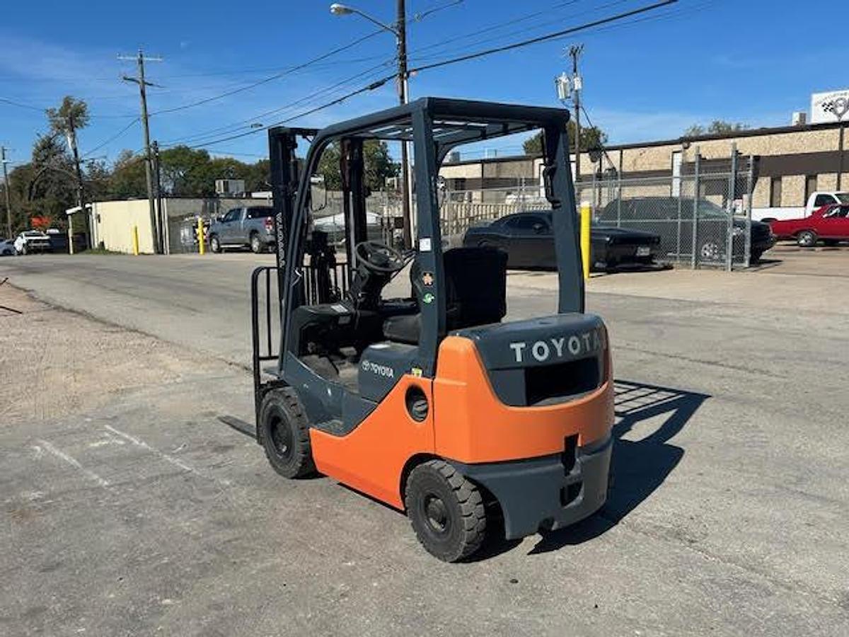 Used 2019 Toyota 8FDU15