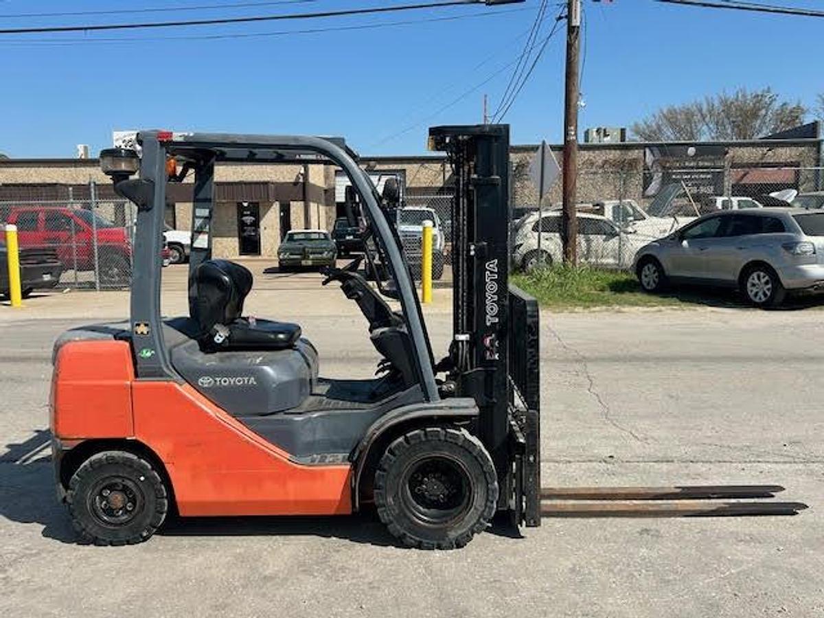 Used 2014 Toyota 8FDU25