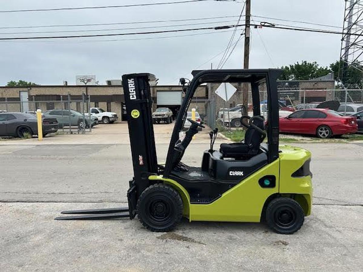 Used 2020 CLARK S25D