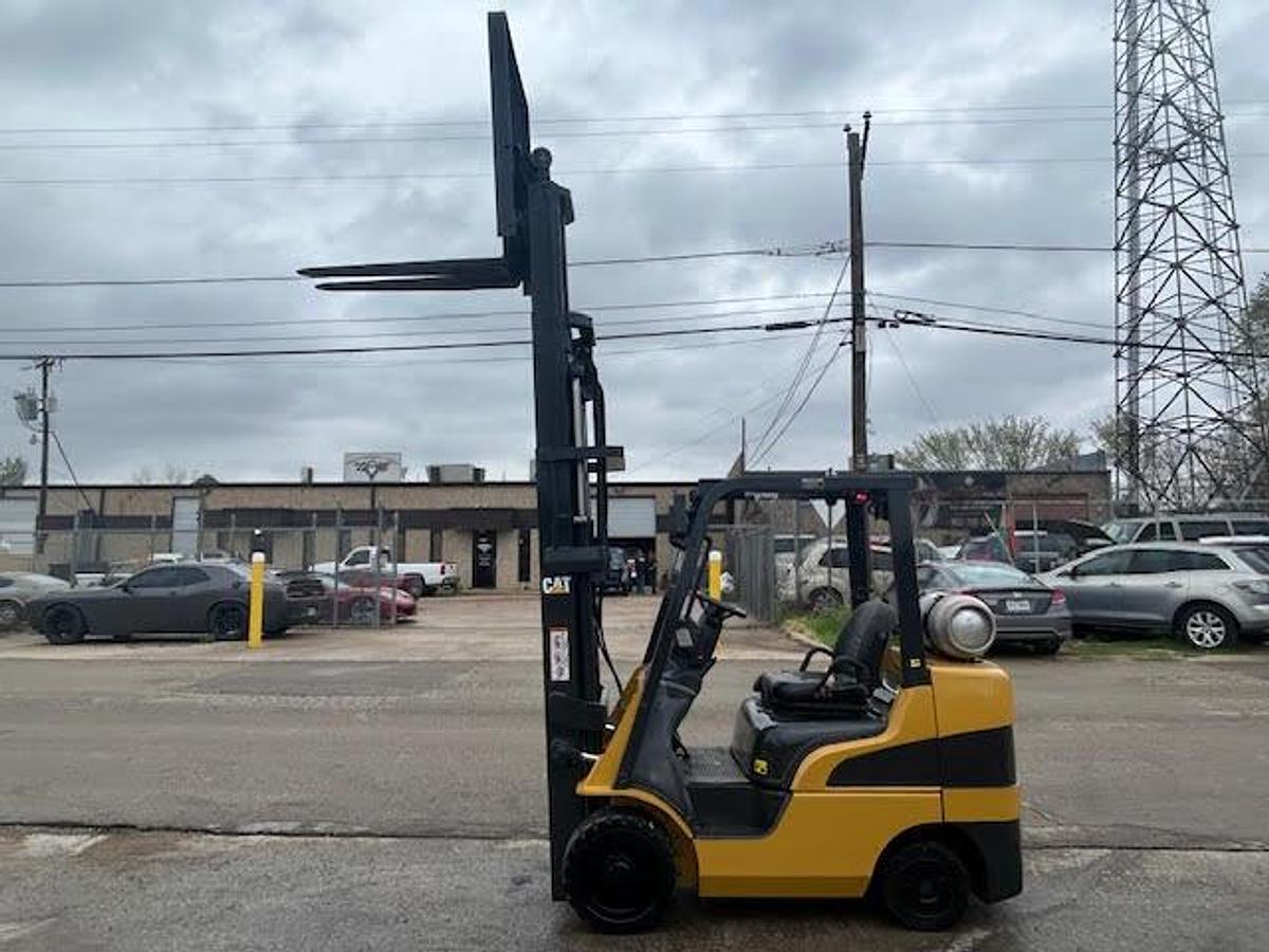 Used 2017 CAT 2C6000