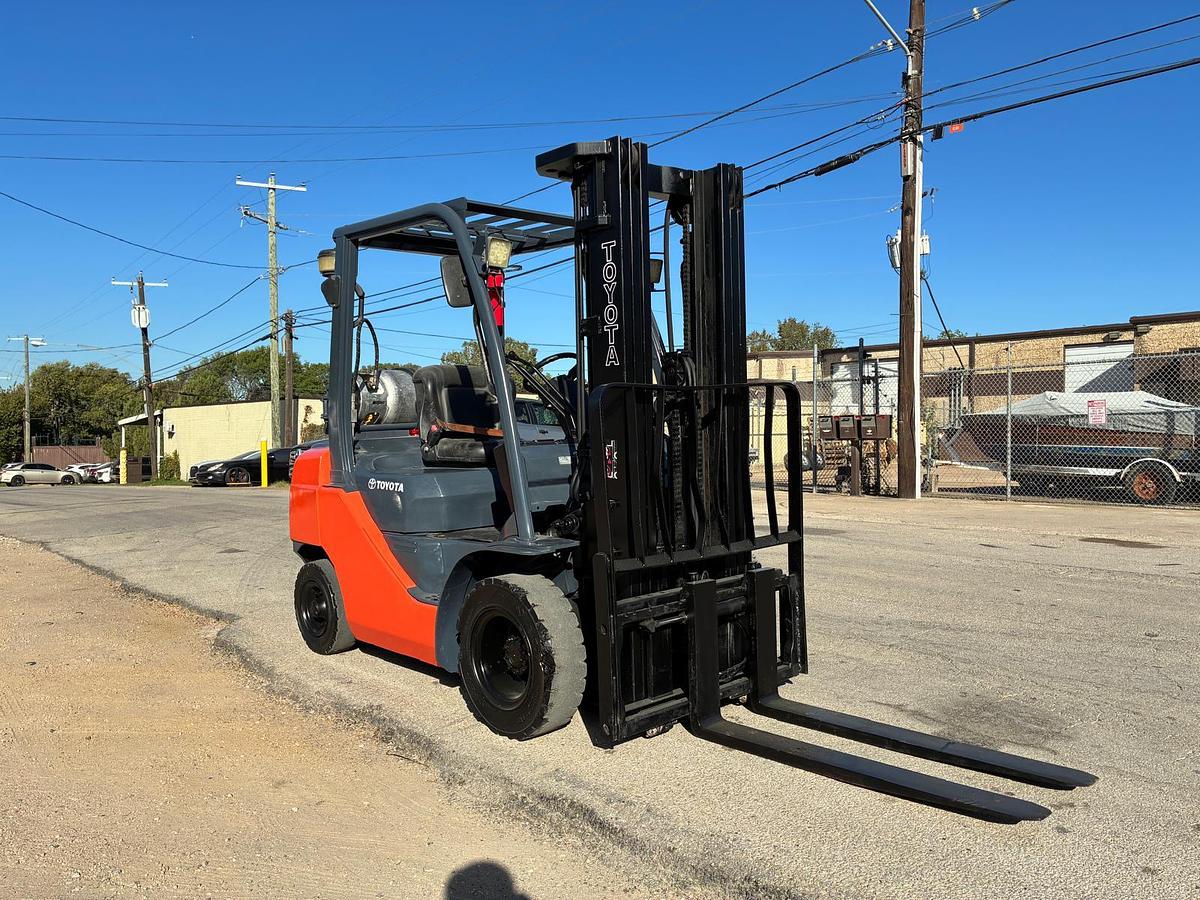 Used 2014 Toyota 8FGU25 5000 LBS