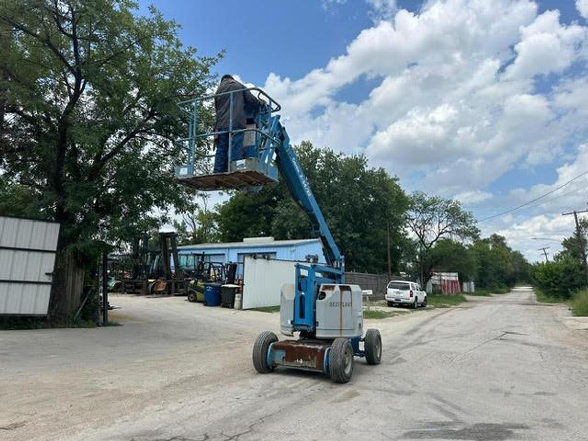 Used 2017 Genie Z34-22