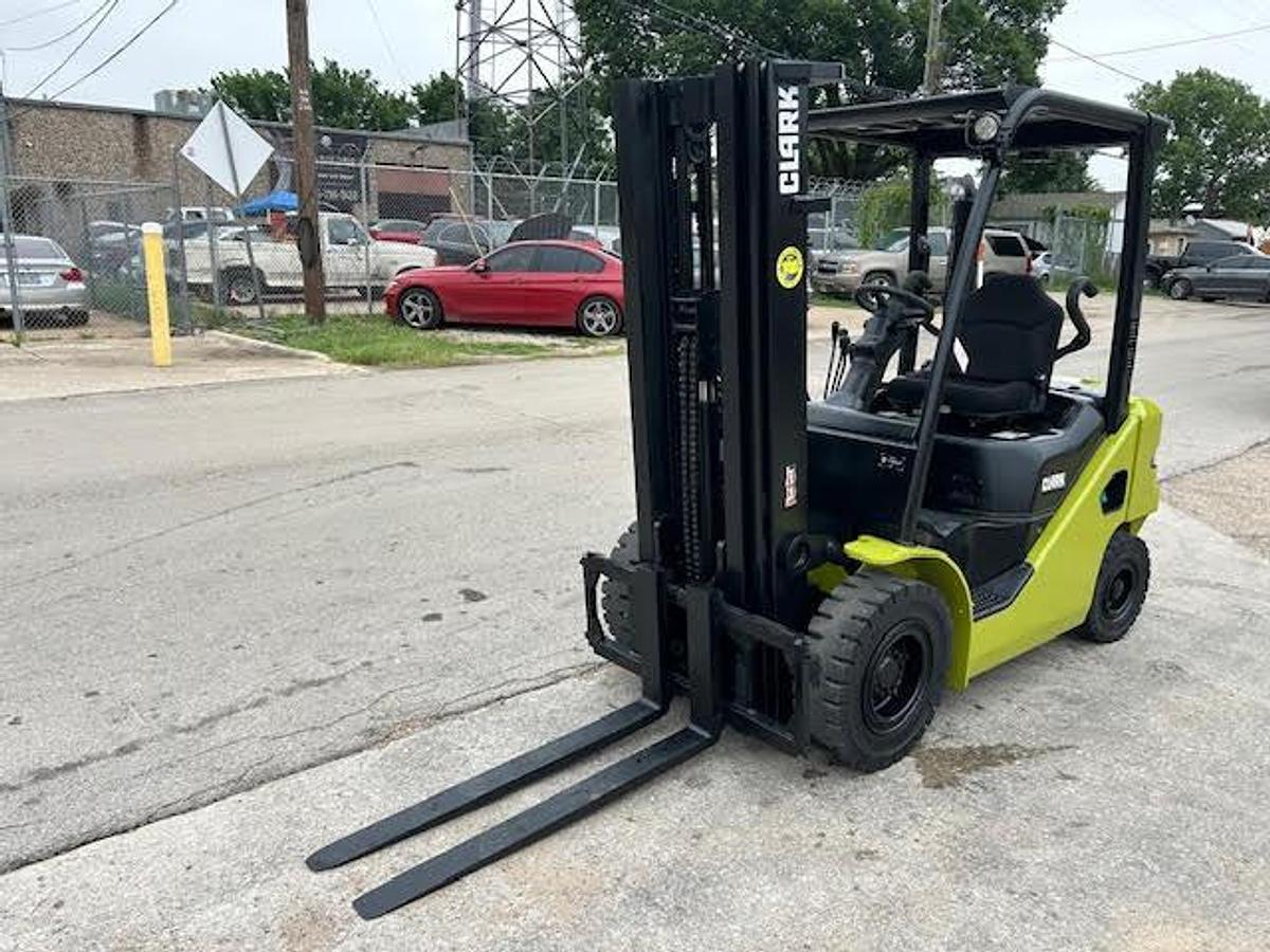 Used 2020 CLARK S25D