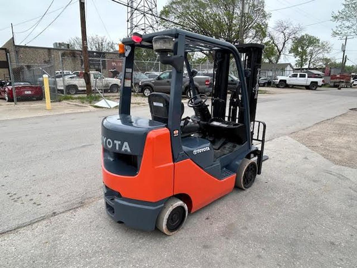 Used 2017 Toyota 8FGCU25