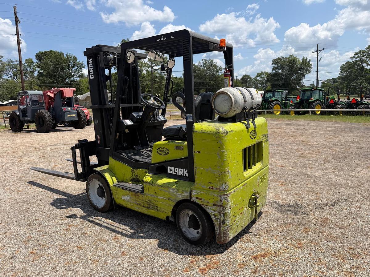 Used 2005 CLARK CGC40L