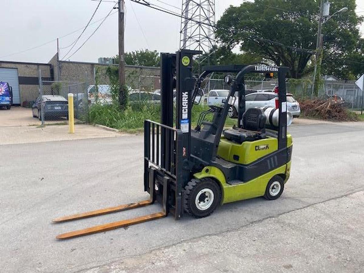 Used 2017 CLARK C20SL