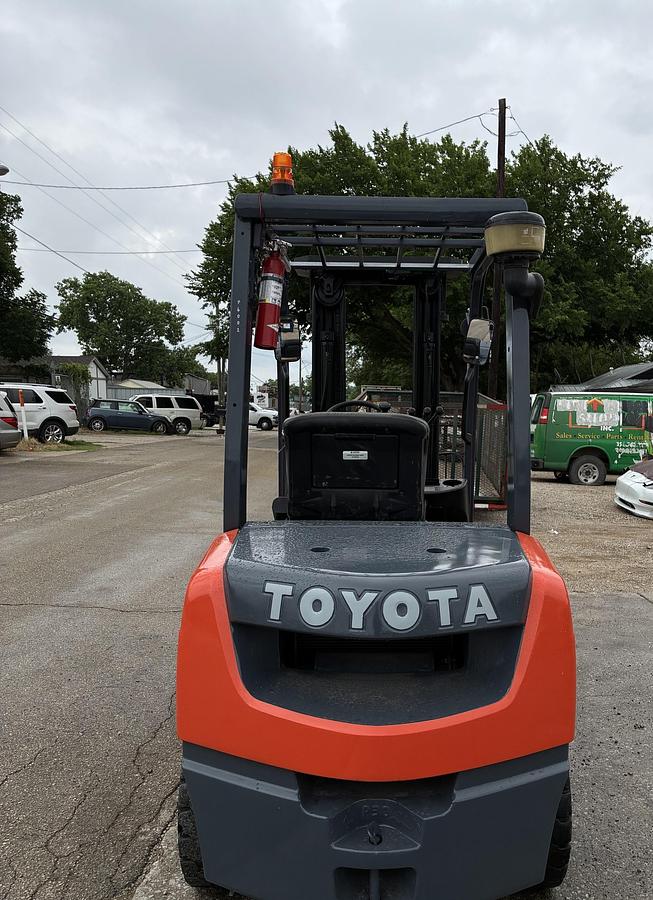 Used 2011 Toyota 8FDU30