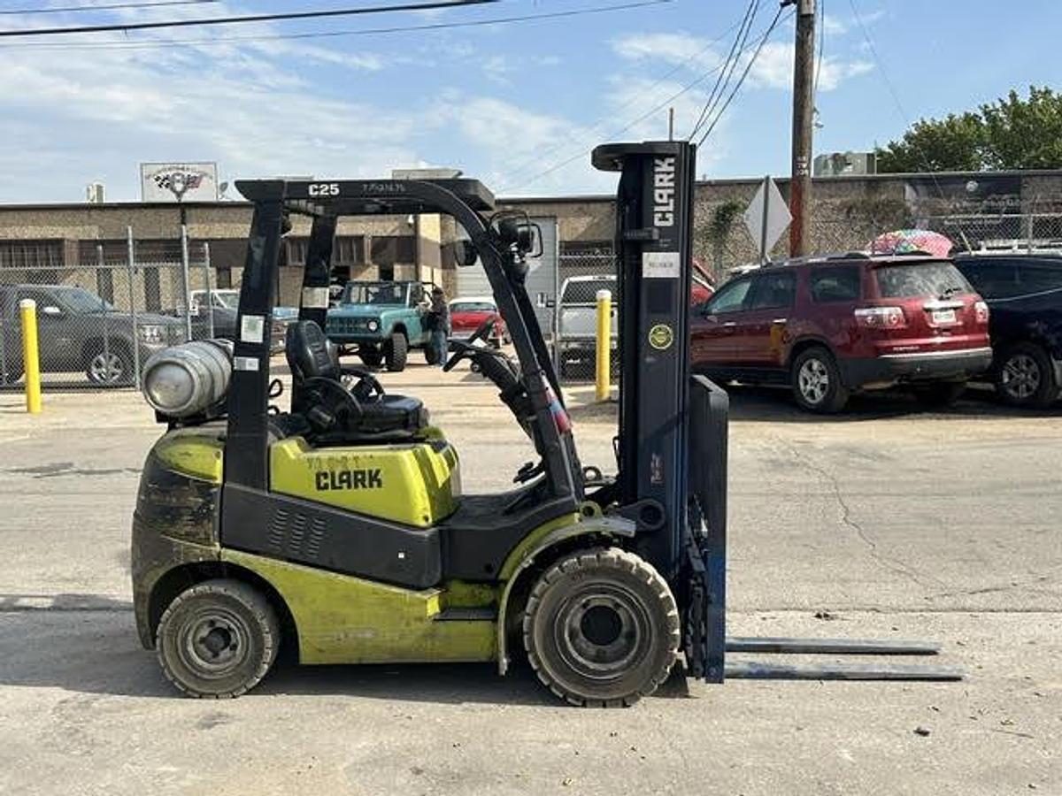 Used 2014 CLARK C25L