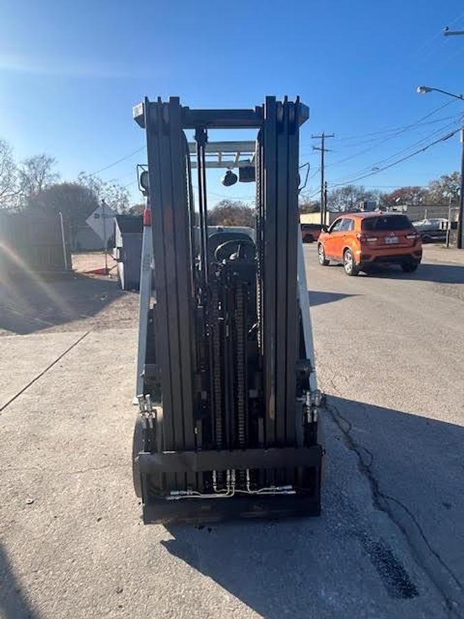 Used 2016 UniCarriers MCP1F2A25LV