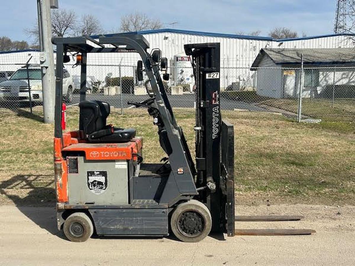 Used 2017 Toyota 7FBCU15