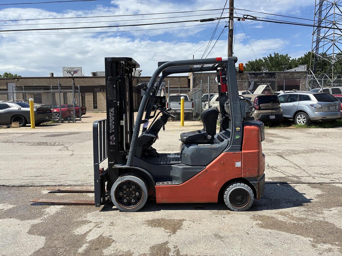 Used 2014 TOYOTA 8FGCU25