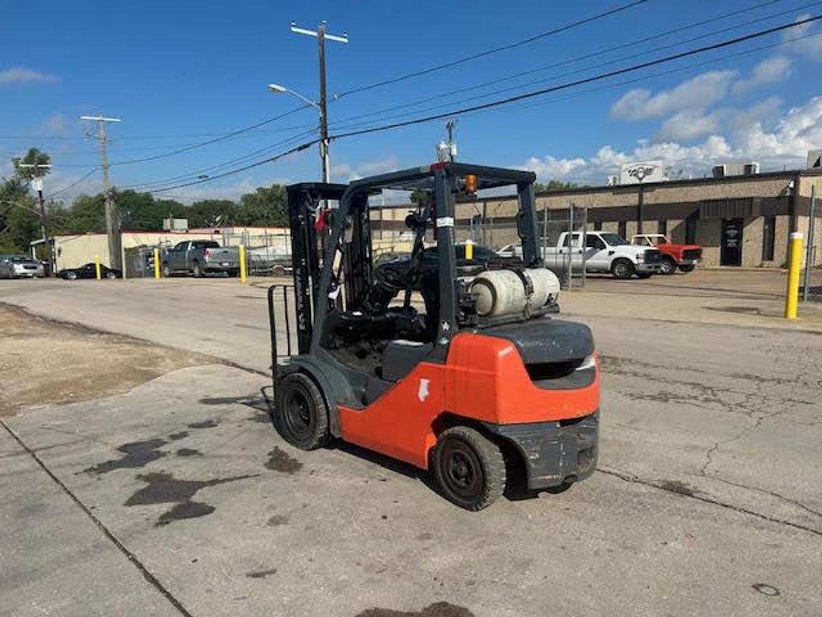 Used 2011 Toyota 8FGU25