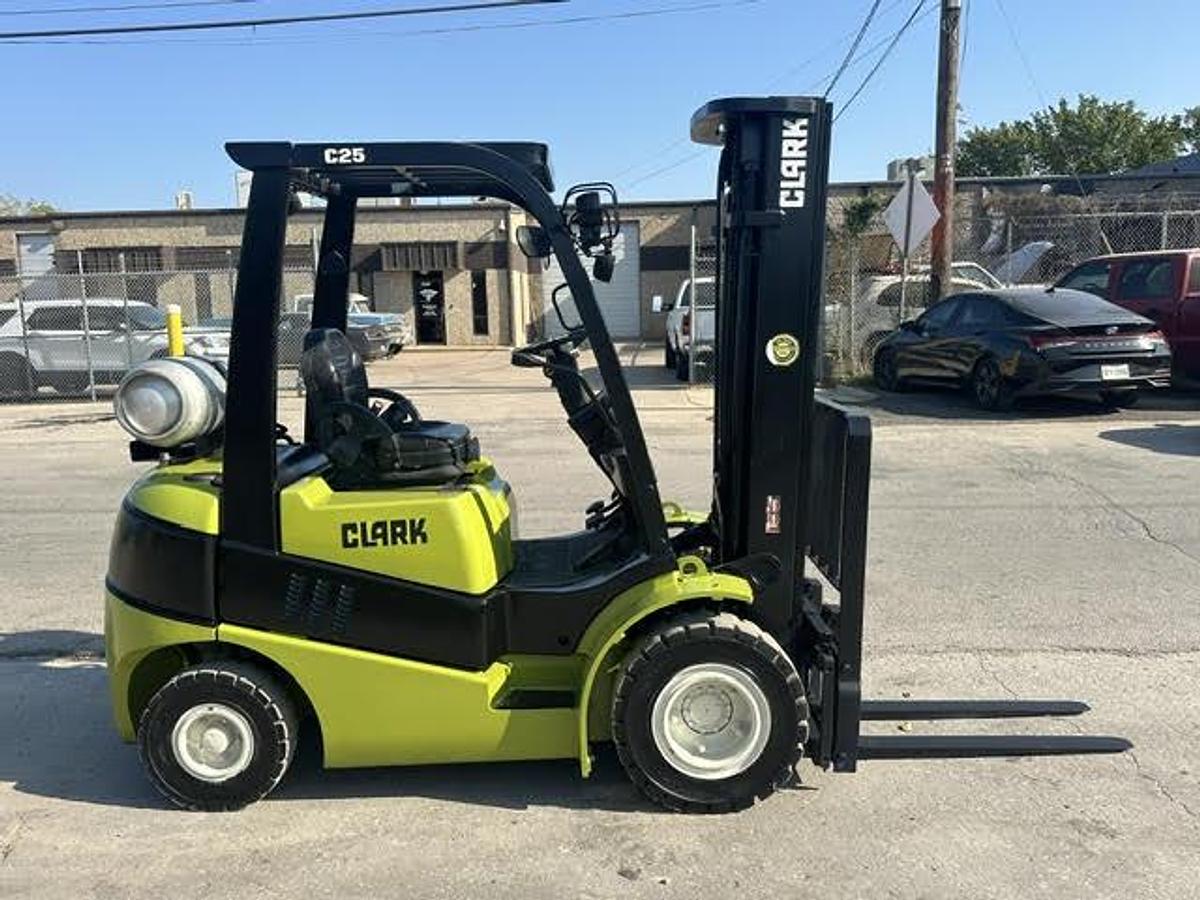 Used 2014 CLARK C25L