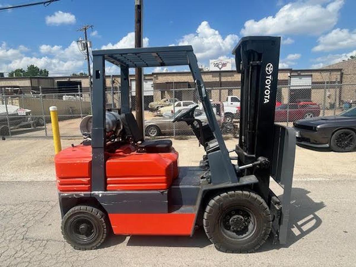 Used 1996 Toyota 42-5FG25