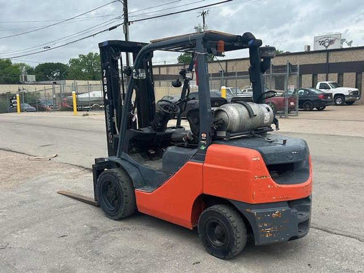 Used Toyota 8FGU30 6000LBS