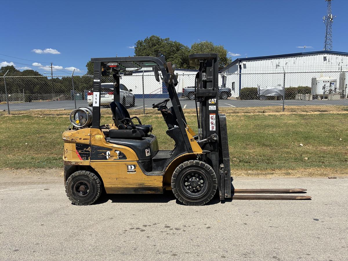 Used 2015 CAT GP25NLP