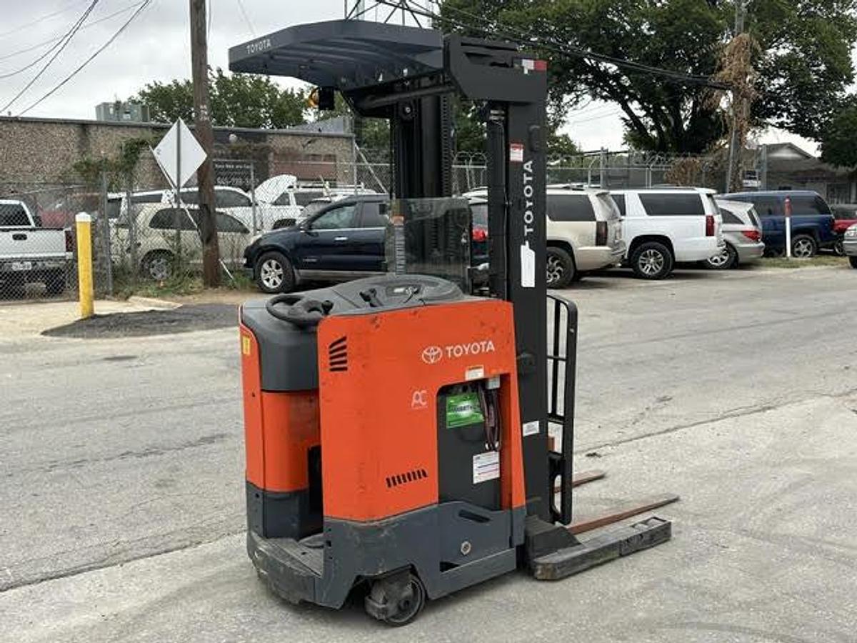 Used 2019 Toyota 9BRU23