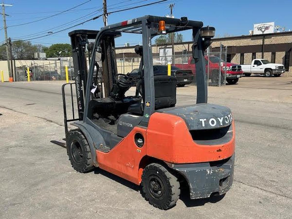 Used 2014 Toyota 8FDU25