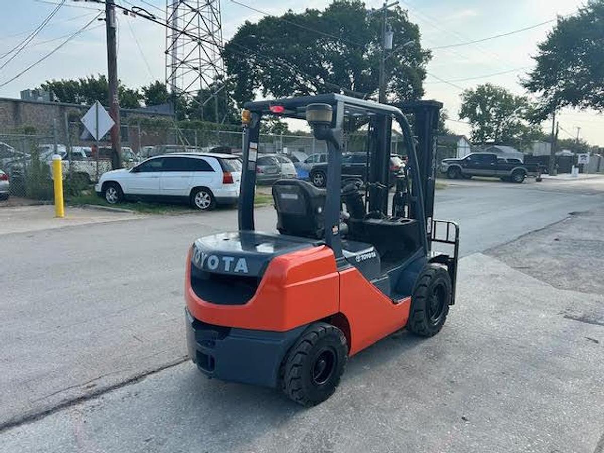 Used 2017 Toyota 8FGU30