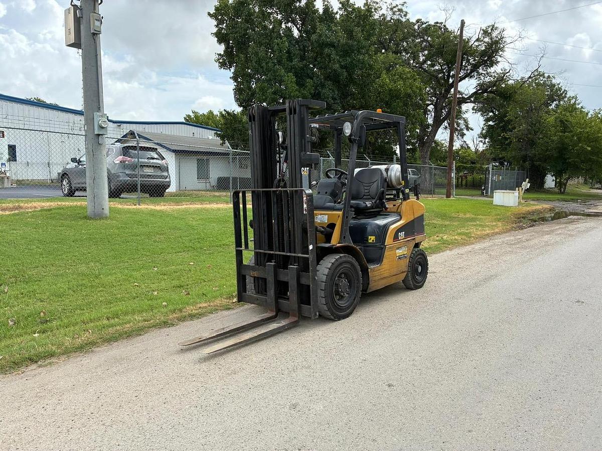 Used 2005 CAT P5000