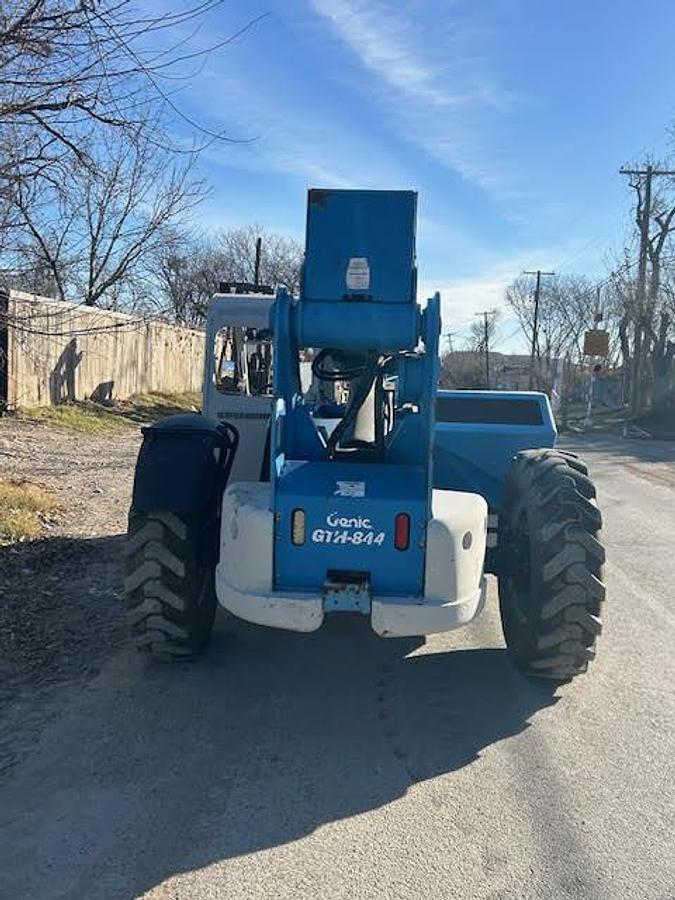 Used 2013 GENIE GTH-844
