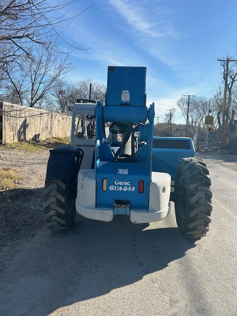 Used 2013 GENIE GTH-844