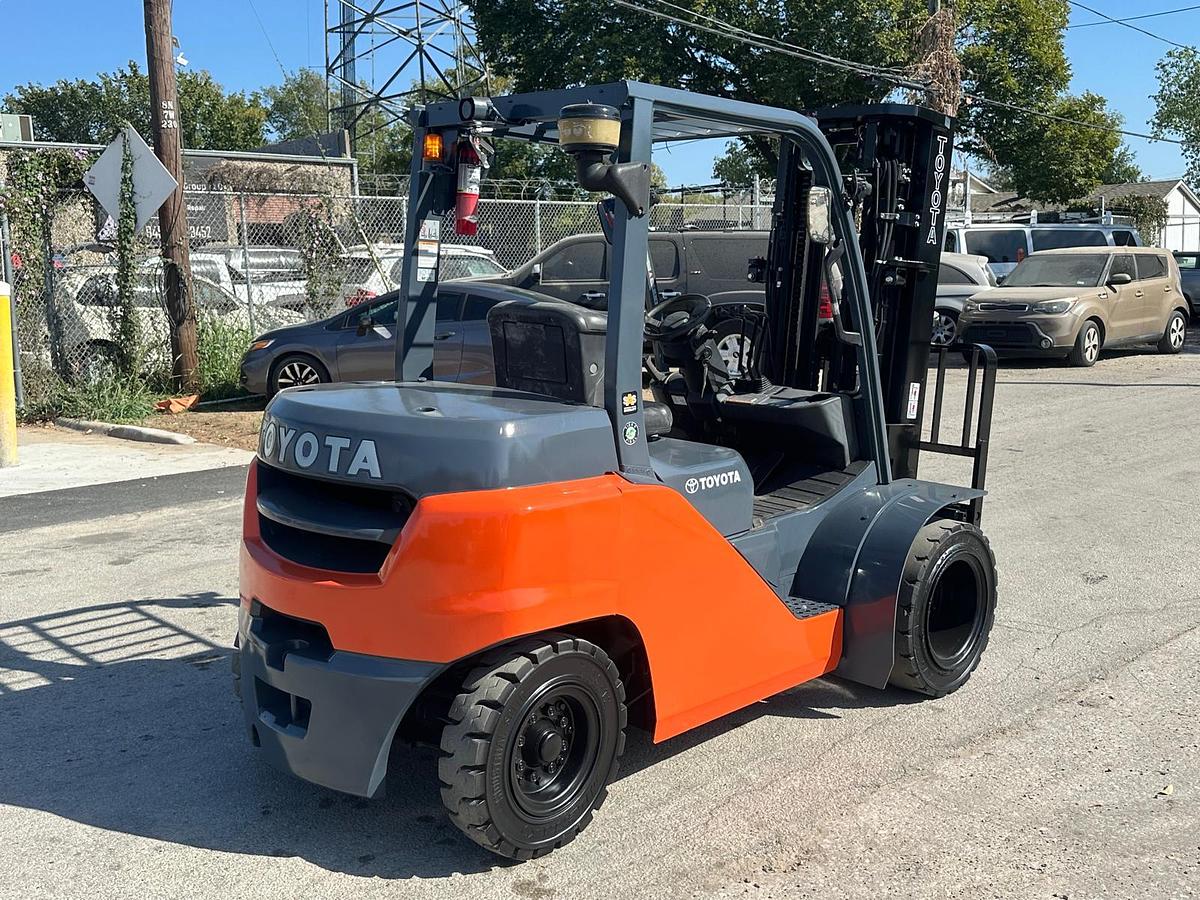 Used 2022 Toyota 8FD35U