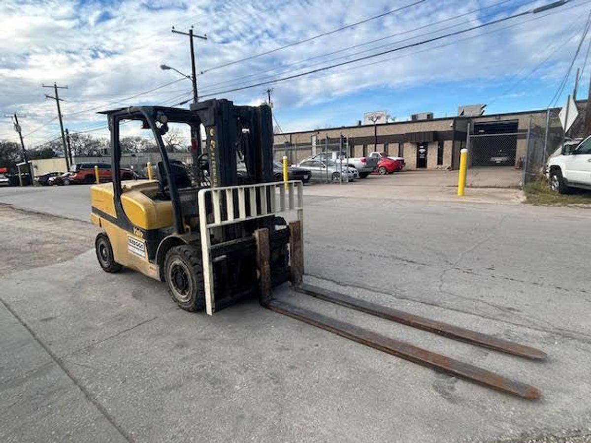 Used 2015 Yale GDP110VXNTGE086  11,000LBS