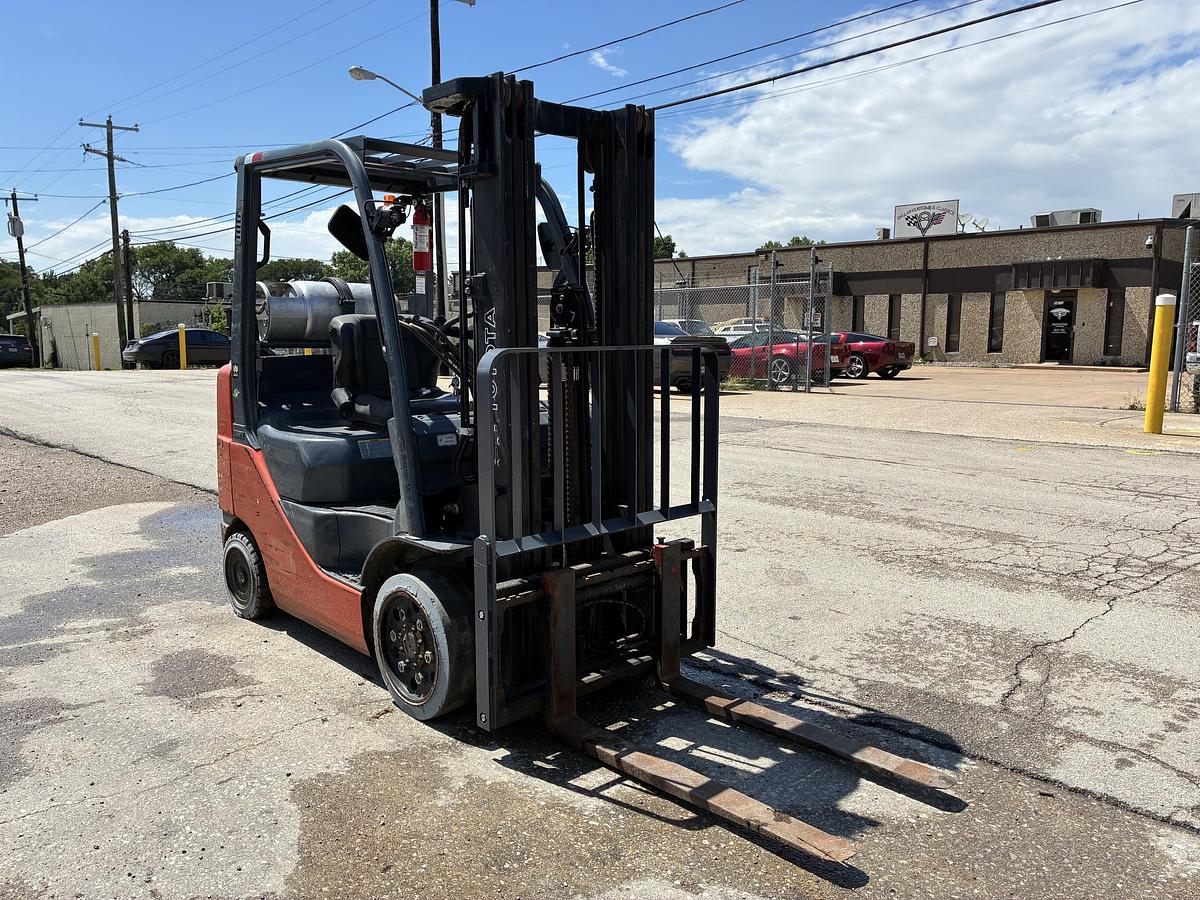 Used 2014 TOYOTA 8FGCU25