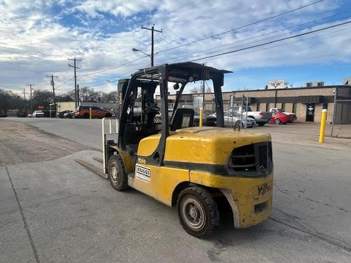 Used 2015 Yale GDP110VXNTGE086  11,000LBS