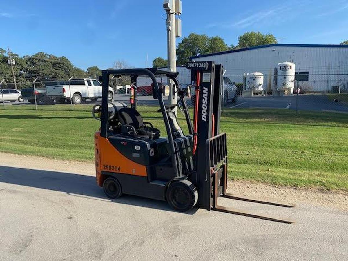 Used 2019 Doosan GC18S-5