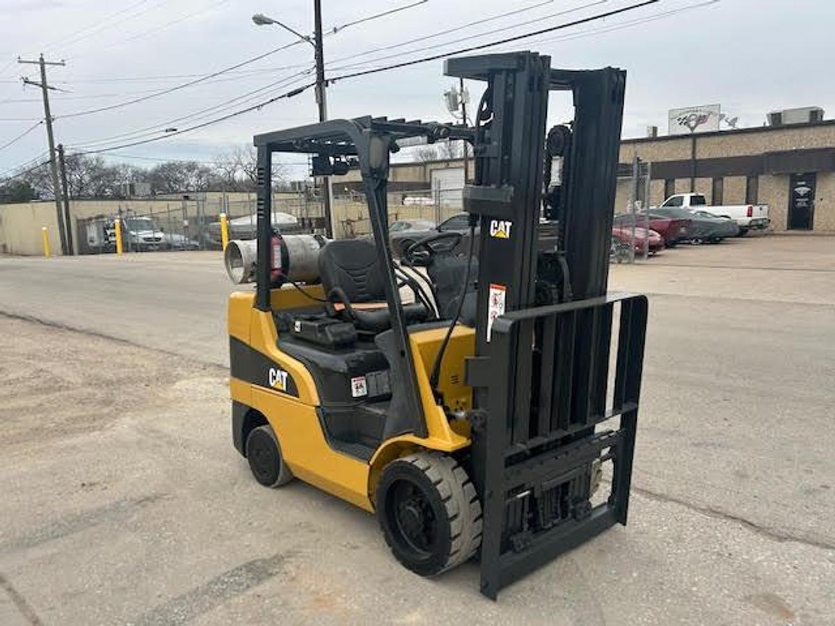 Used 2017 CAT 2C6000  6000LBS