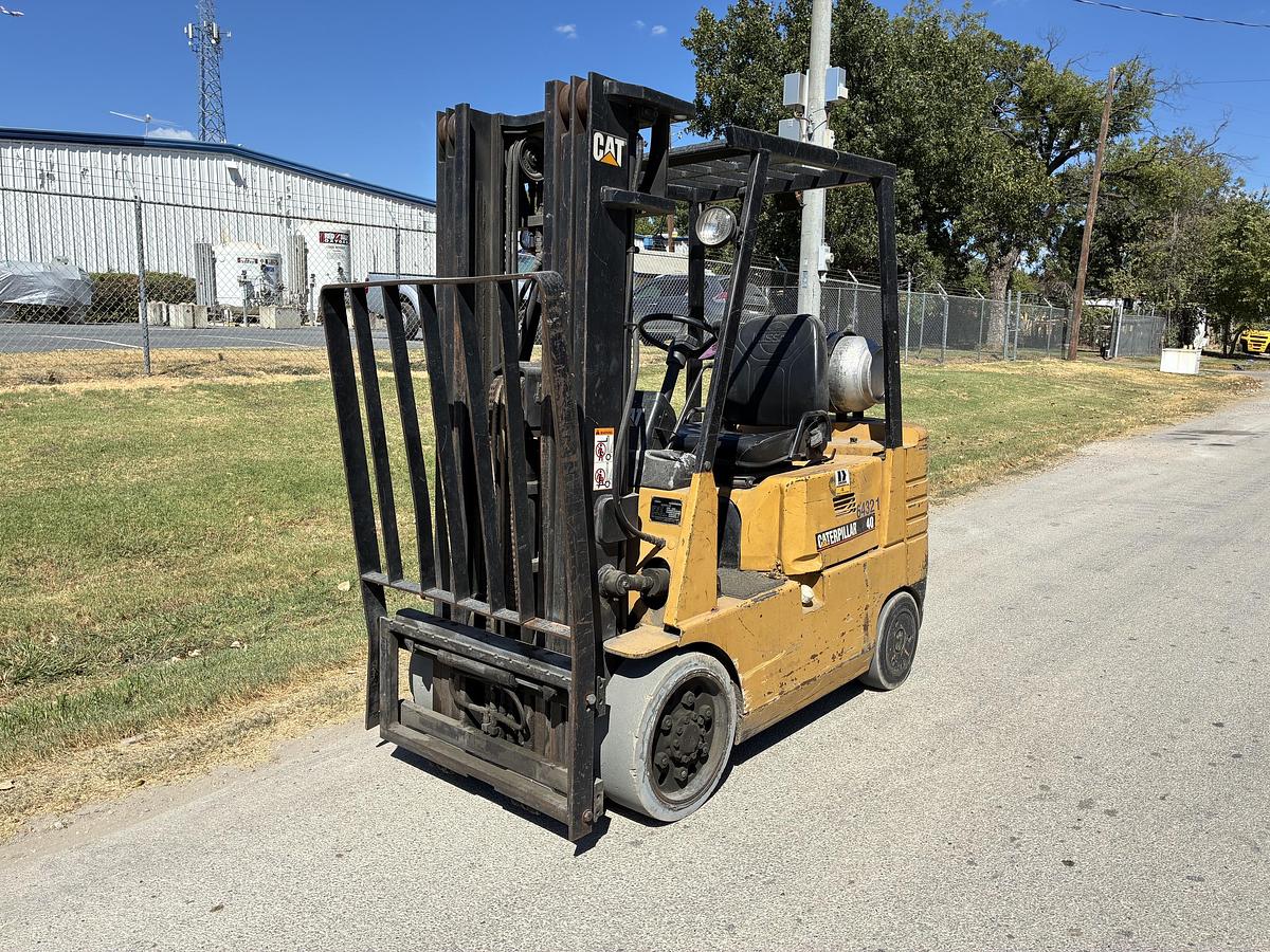 Used 1999 CAT GC20