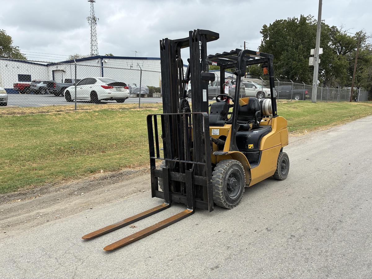 Used CAT FG25N